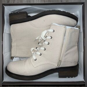 Life Stride boots
